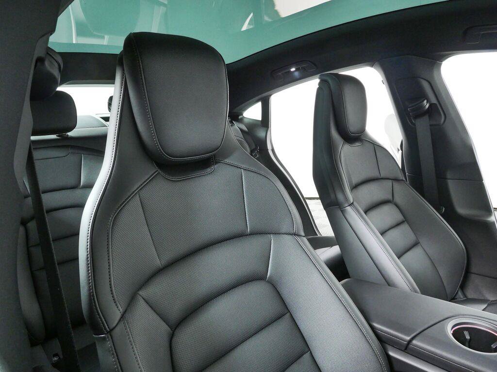 New 2026 Porsche Taycan RWD image 25