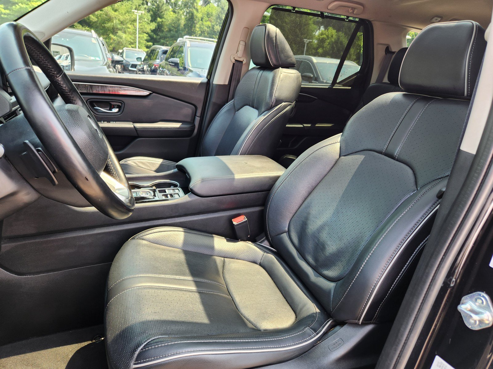 Used 2023 Honda Pilot Elite image 10