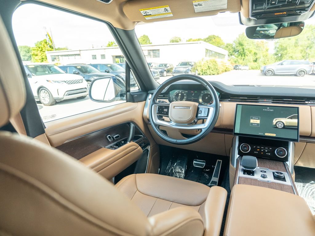 Used 2023 Land Rover Range Rover SE AWD/4WD image 18