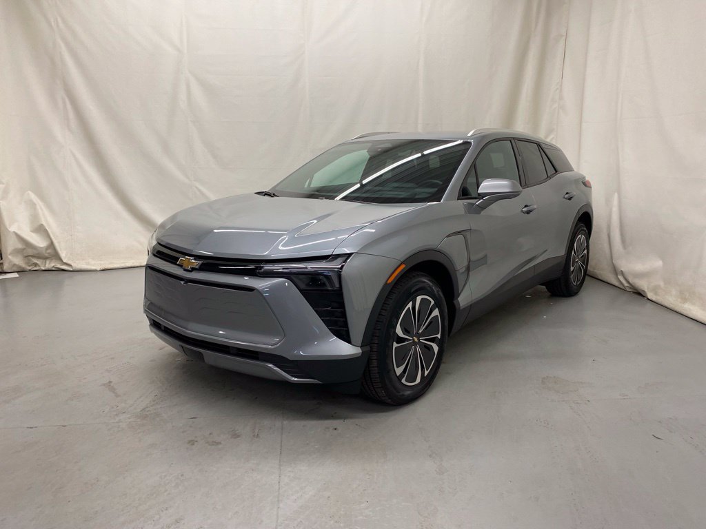 Used 2024 Chevrolet Blazer EV LT AWD/4WD image 2