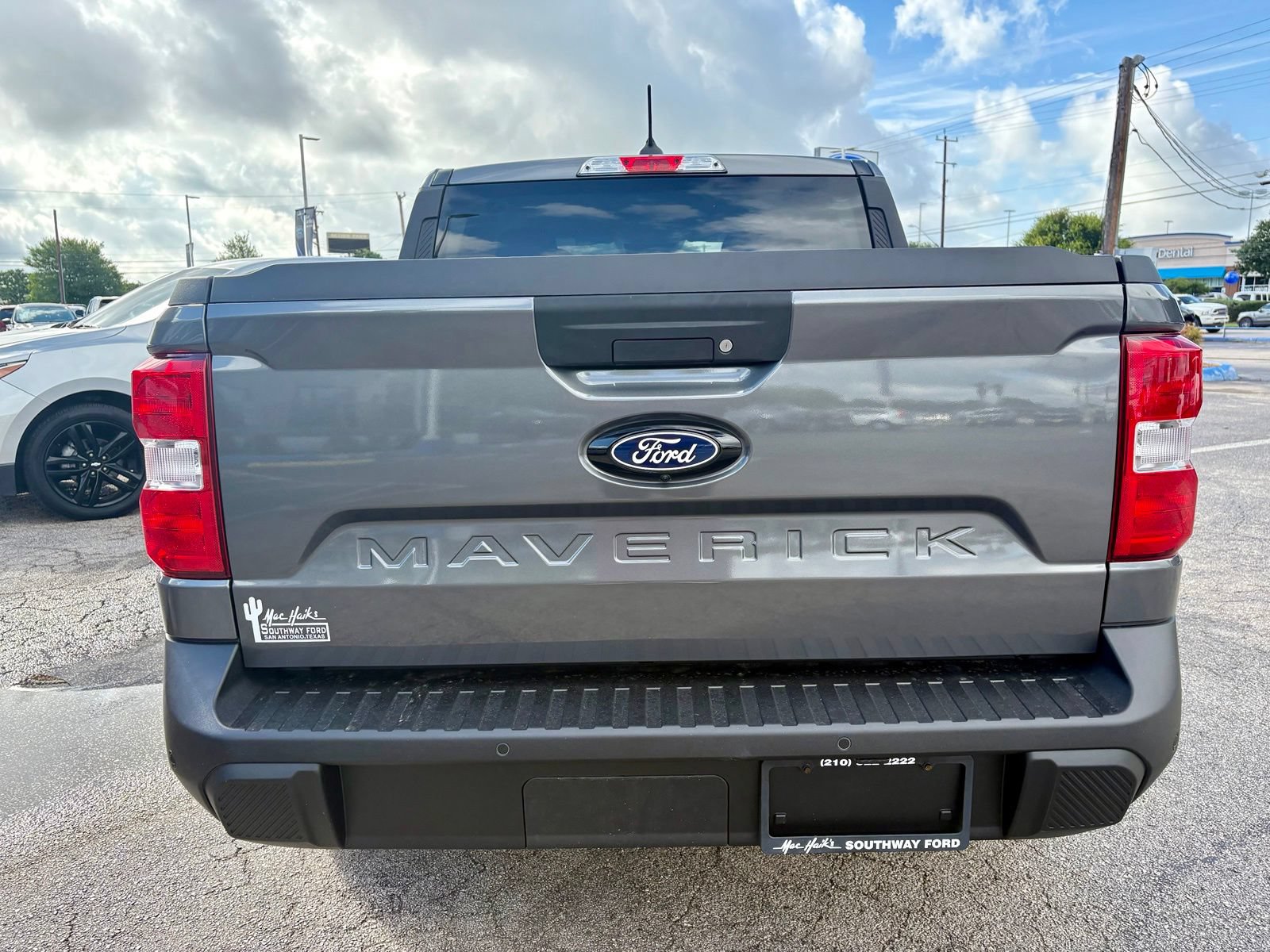 Used 2025 Ford Maverick XL w/ Equipment Group 102A AWD/4WD image 4