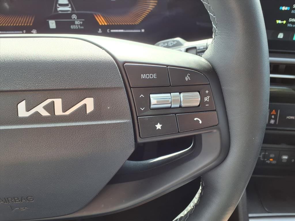 Used 2026 Kia Sportage EX FWD image 19