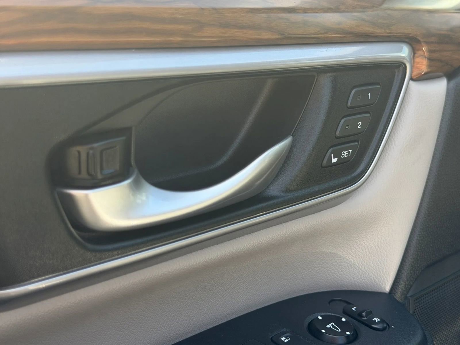 Used 2017 Honda CR-V EX-L image 34