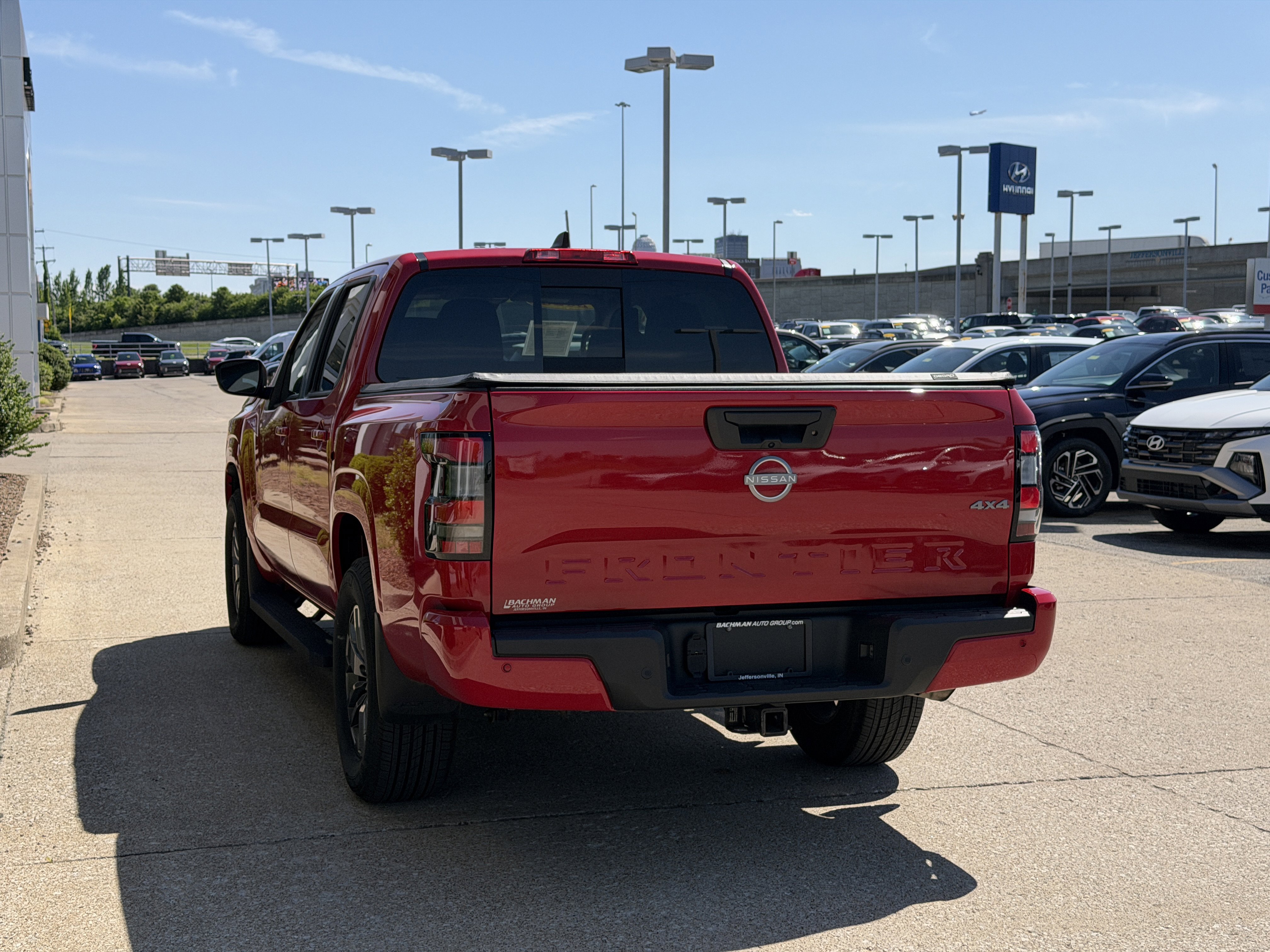 Used 2025 Nissan Frontier SV w/ SV Convenience Package AWD/4WD image 7