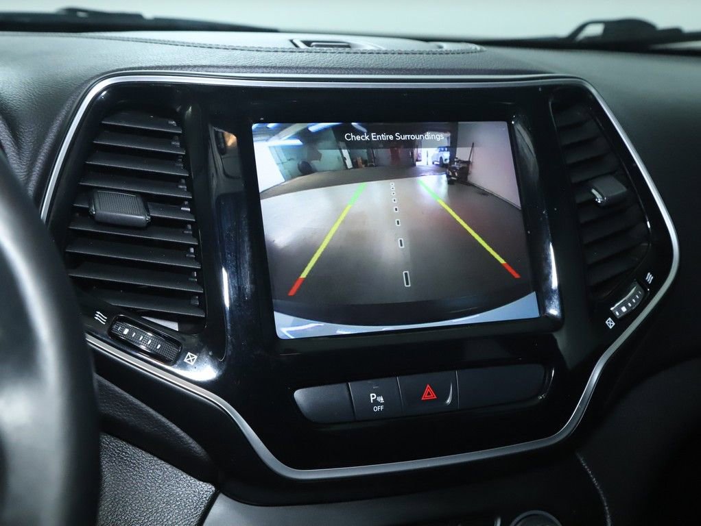 Used 2019 Jeep Cherokee Limited image 30