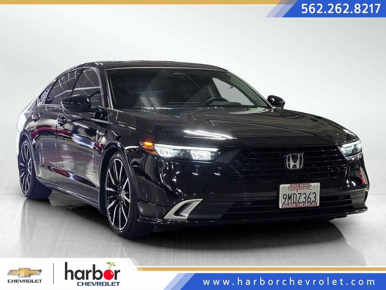Used 2024 Honda Accord Touring image 1