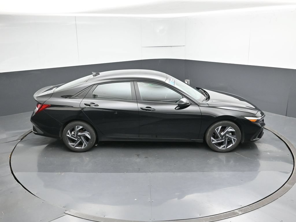 Certified 2025 Hyundai Elantra Sport FWD image 52