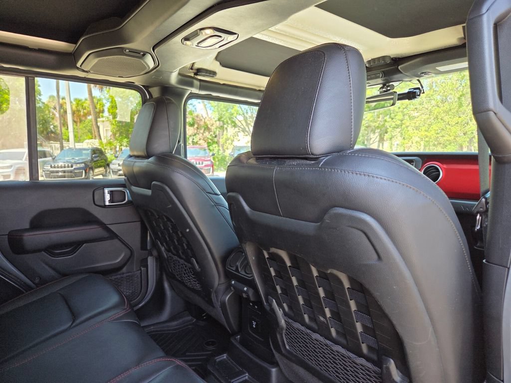 Certified 2021 Jeep Wrangler Unlimited Rubicon w/ Dual Top Group AWD/4WD image 17