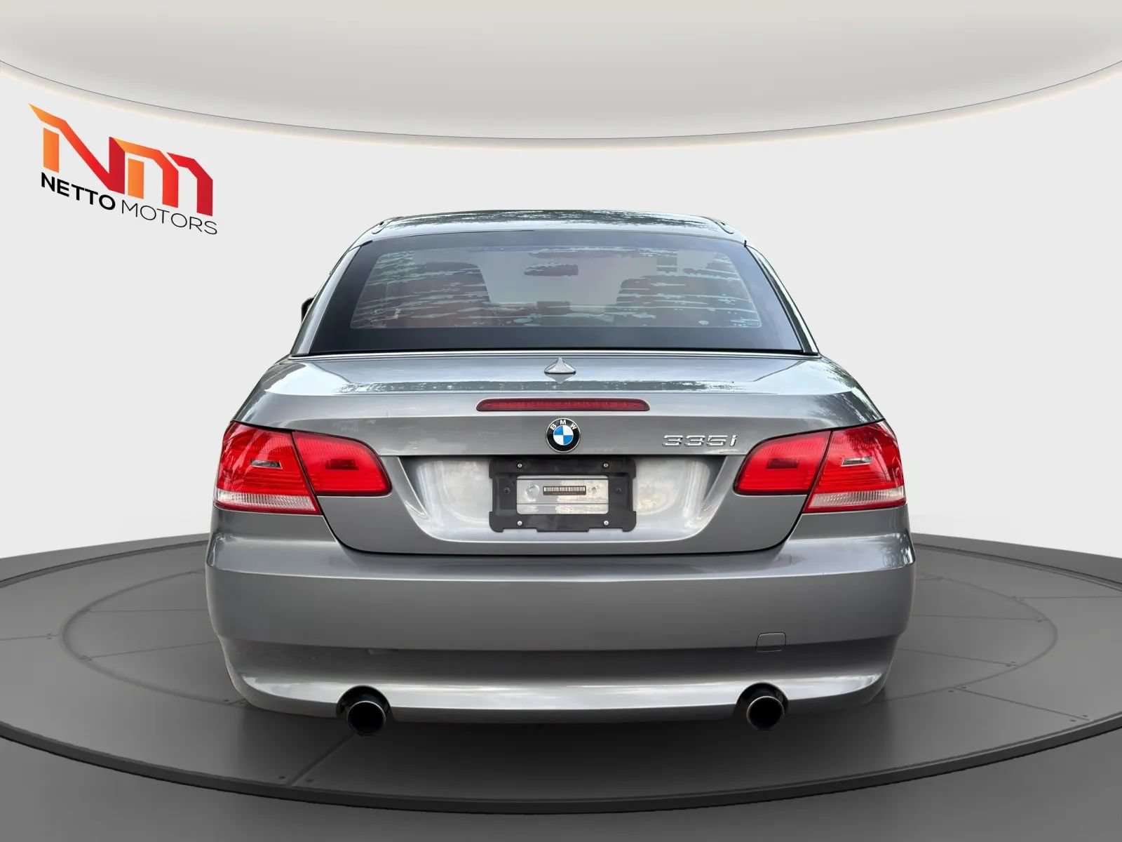 Used 2010 BMW 335i Convertible RWD image 4