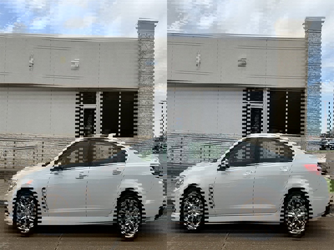 Used 2015 Chevrolet SS image 3