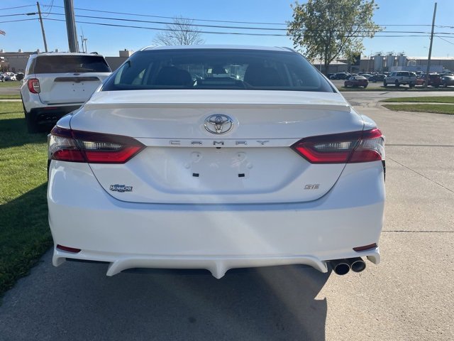 Used 2023 Toyota Camry SE image 11