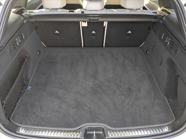 Used 2025 Mercedes-Benz GLC 300 4MATIC image 7