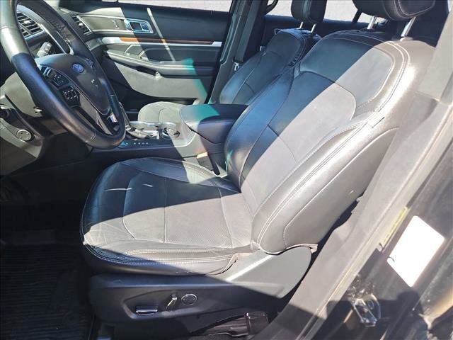 Used 2018 Ford Explorer Limited image 17