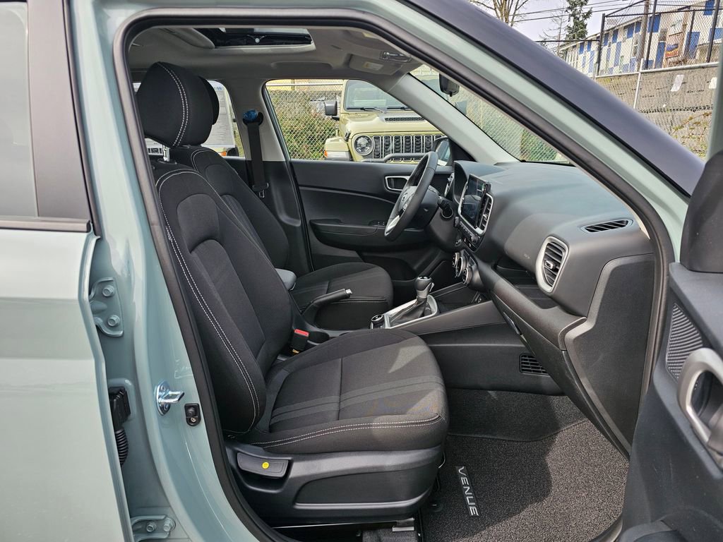 New 2026 Hyundai Venue SEL FWD image 11