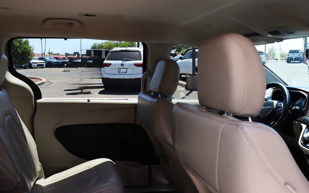 Used 2021 Chrysler Voyager Lxi FWD image 28