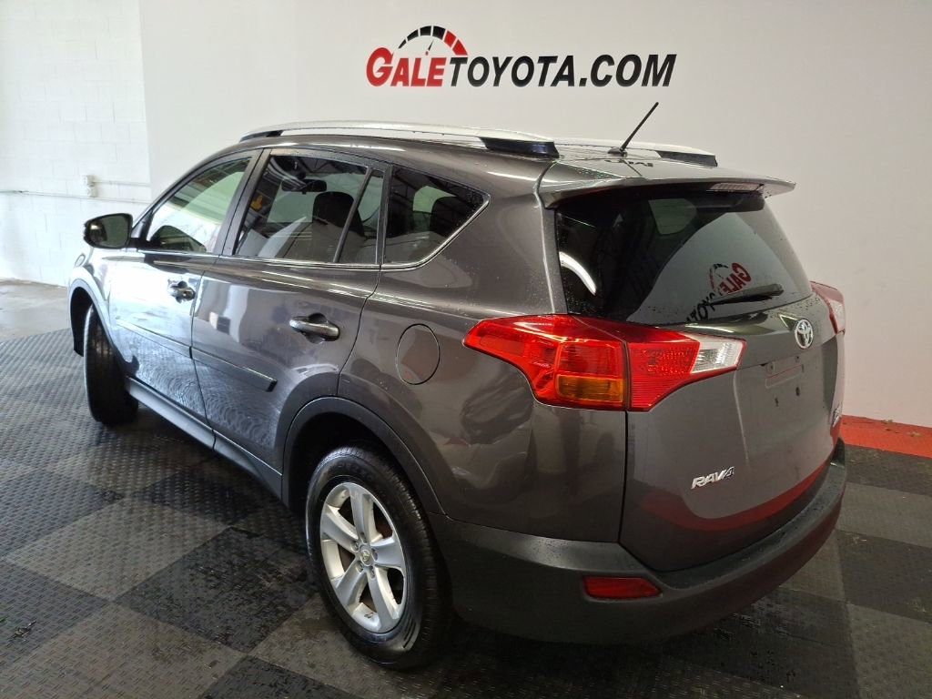 Used 2013 Toyota RAV4 XLE image 10