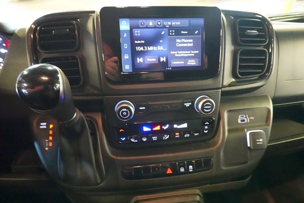 Used 2023 RAM ProMaster 2500 FWD image 12