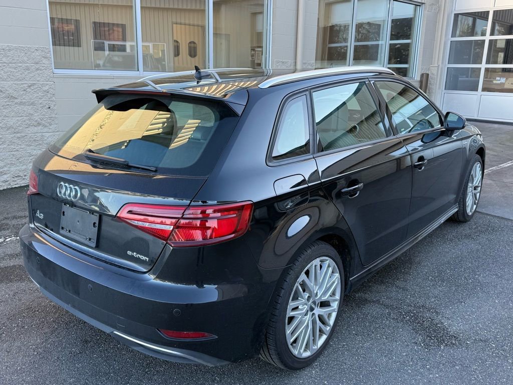 Used 2018 Audi A3 e-tron Premium w/ Sport Package image 2