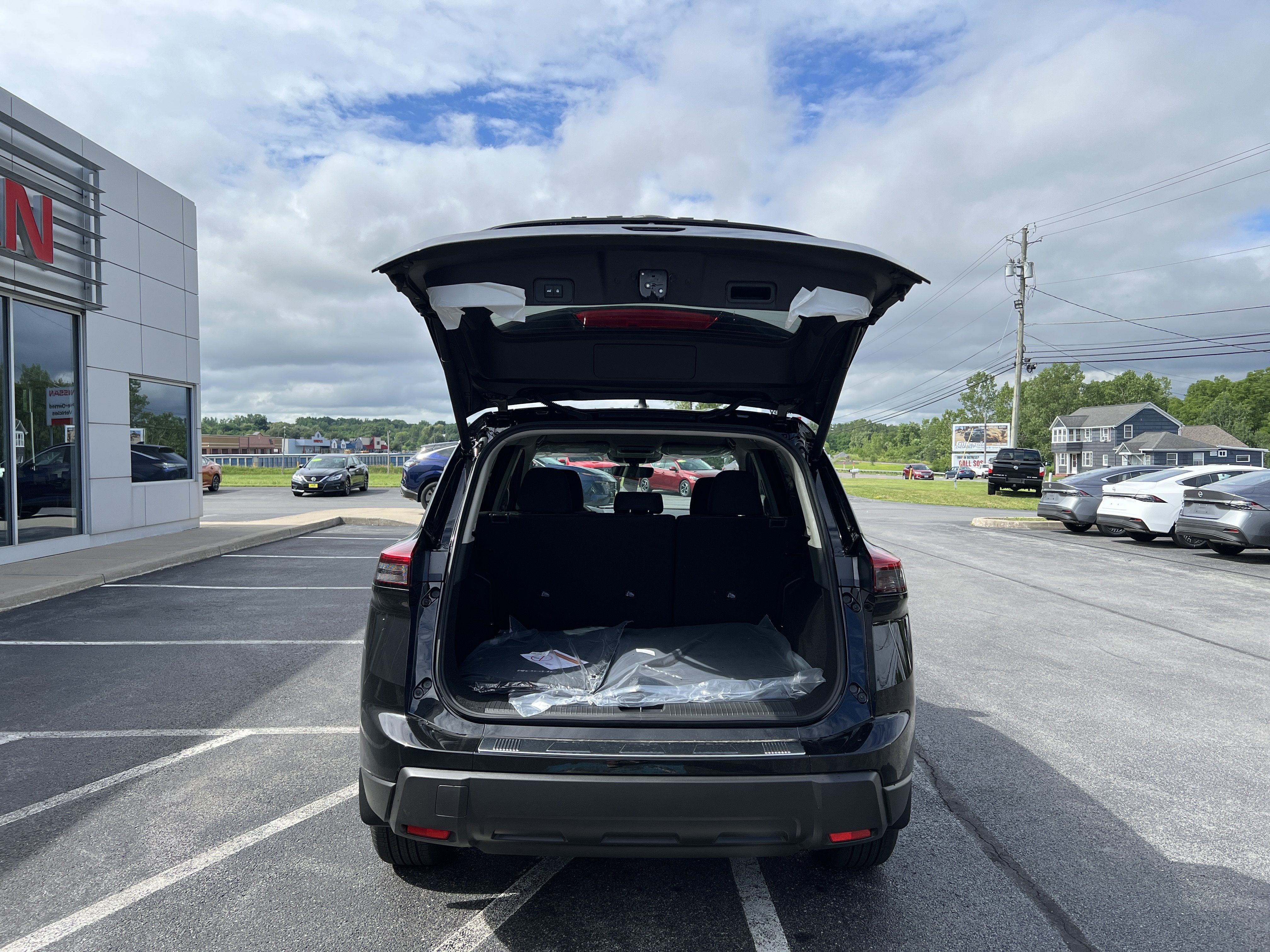 New 2026 Nissan Rogue SV w/ Cold Weather Package AWD/4WD image 4