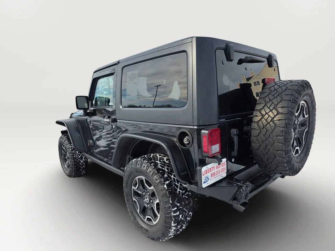 Used 2017 Jeep Wrangler Rubicon w/ Power Convenience Group image 4