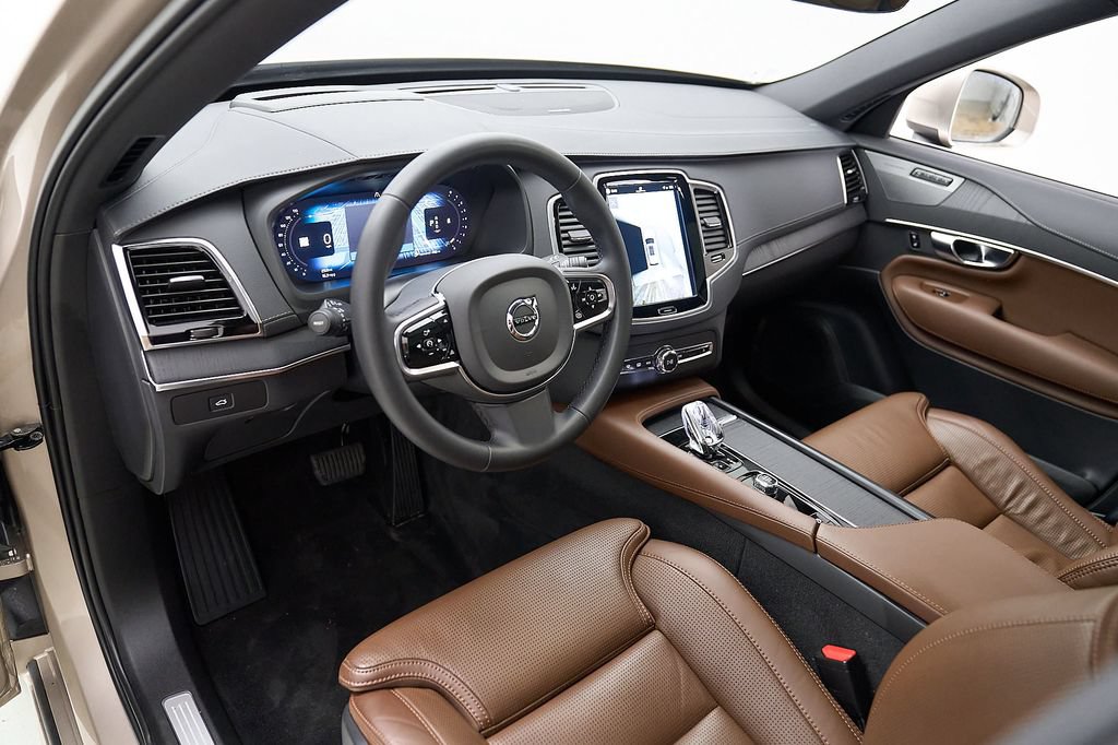 Certified 2023 Volvo XC90 B6 Ultimate AWD/4WD image 13