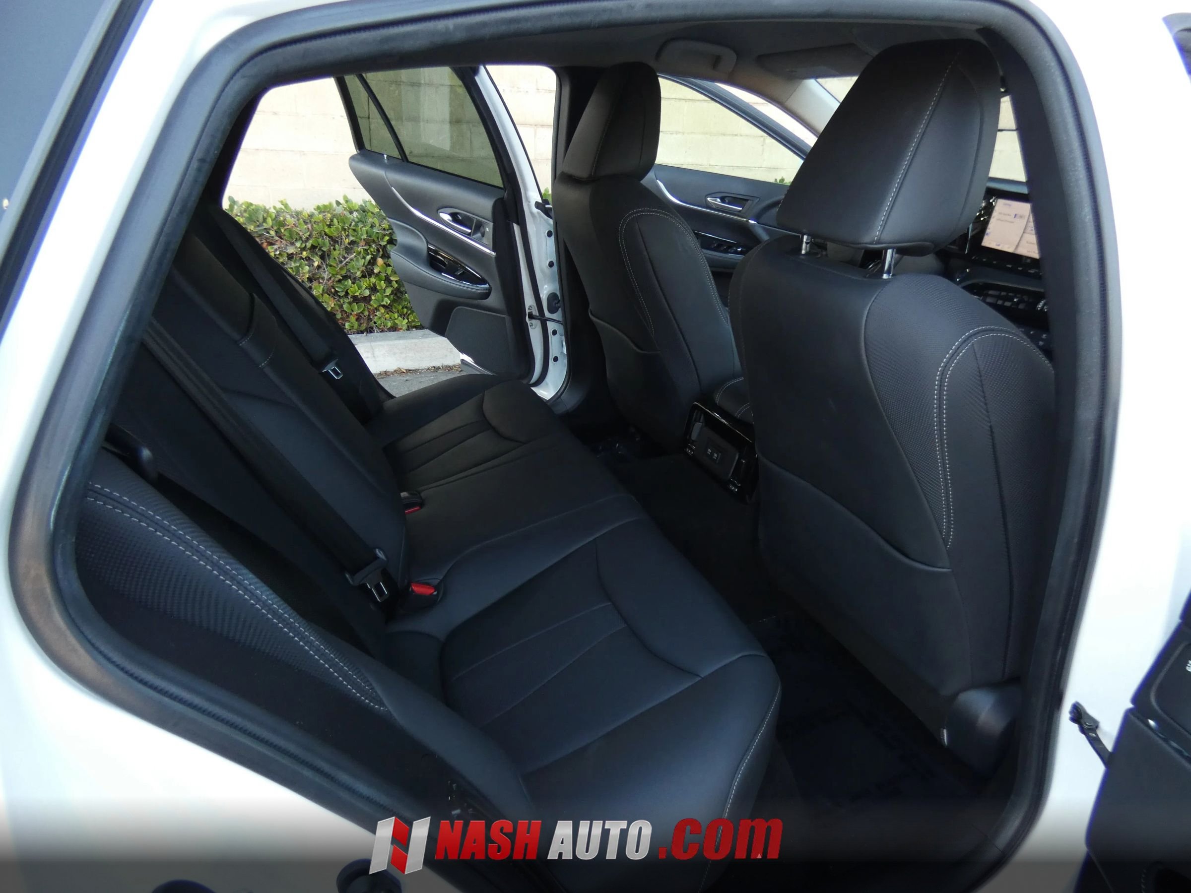 Used 2022 Toyota Mirai w/ Advanced Technology Package RWD image 39