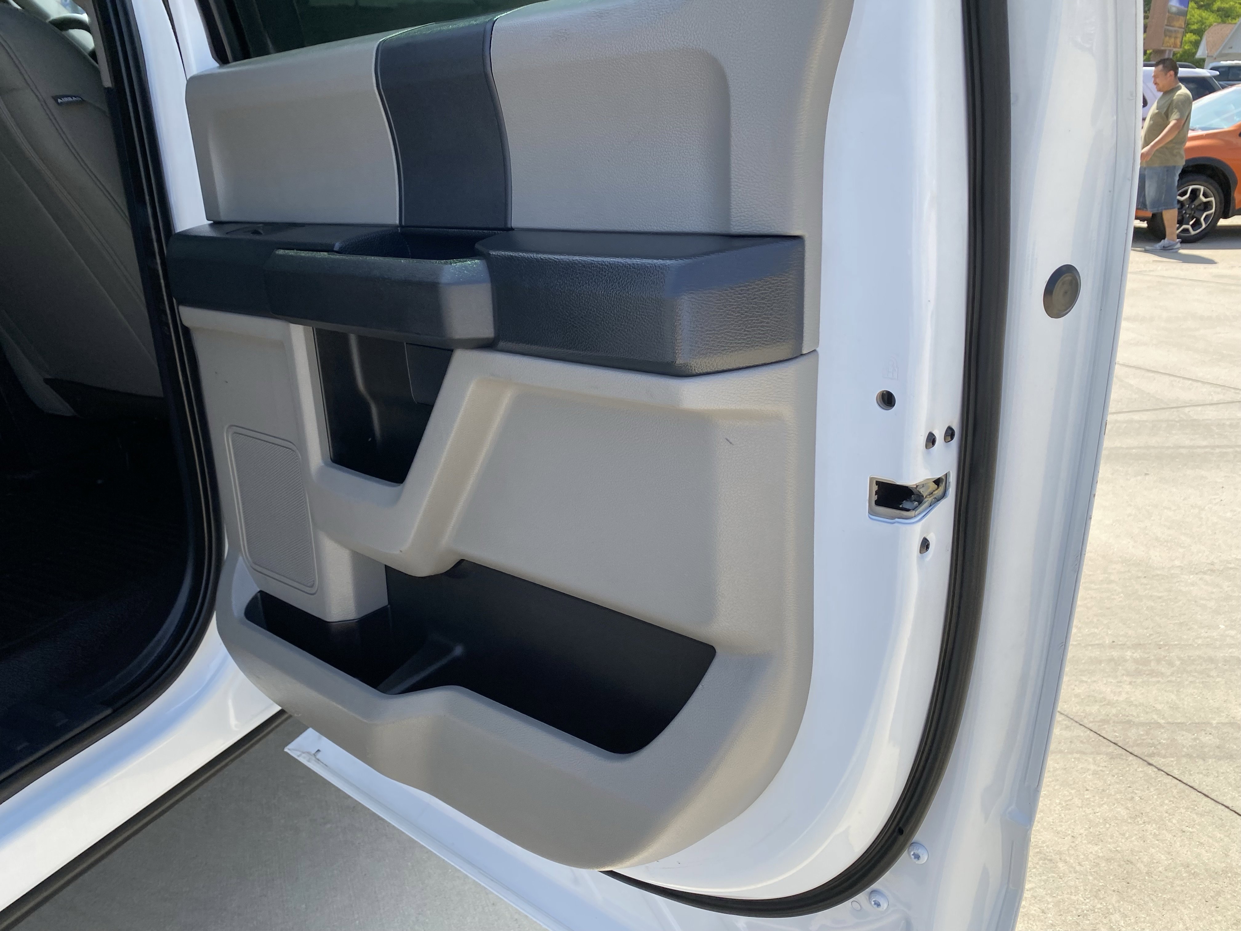 Used 2022 Ford F250 XL w/ STX Appearance Package image 12