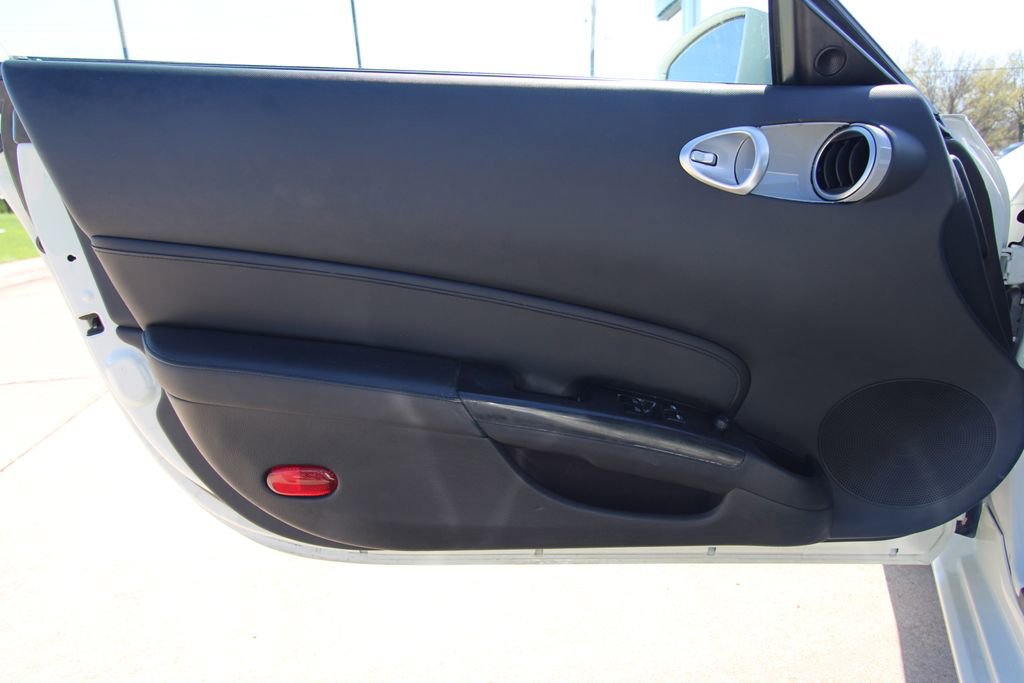 Used 2006 Nissan 350Z Touring image 28