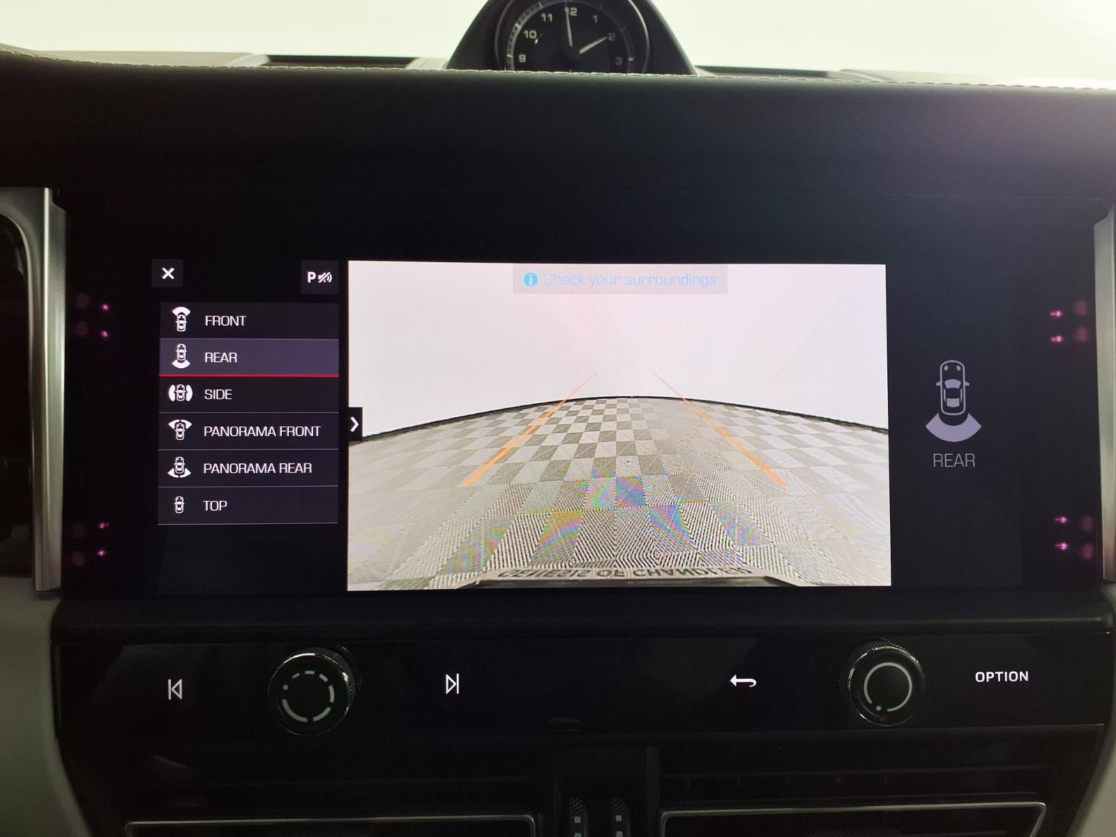 Used 2024 Porsche Macan AWD/4WD image 19
