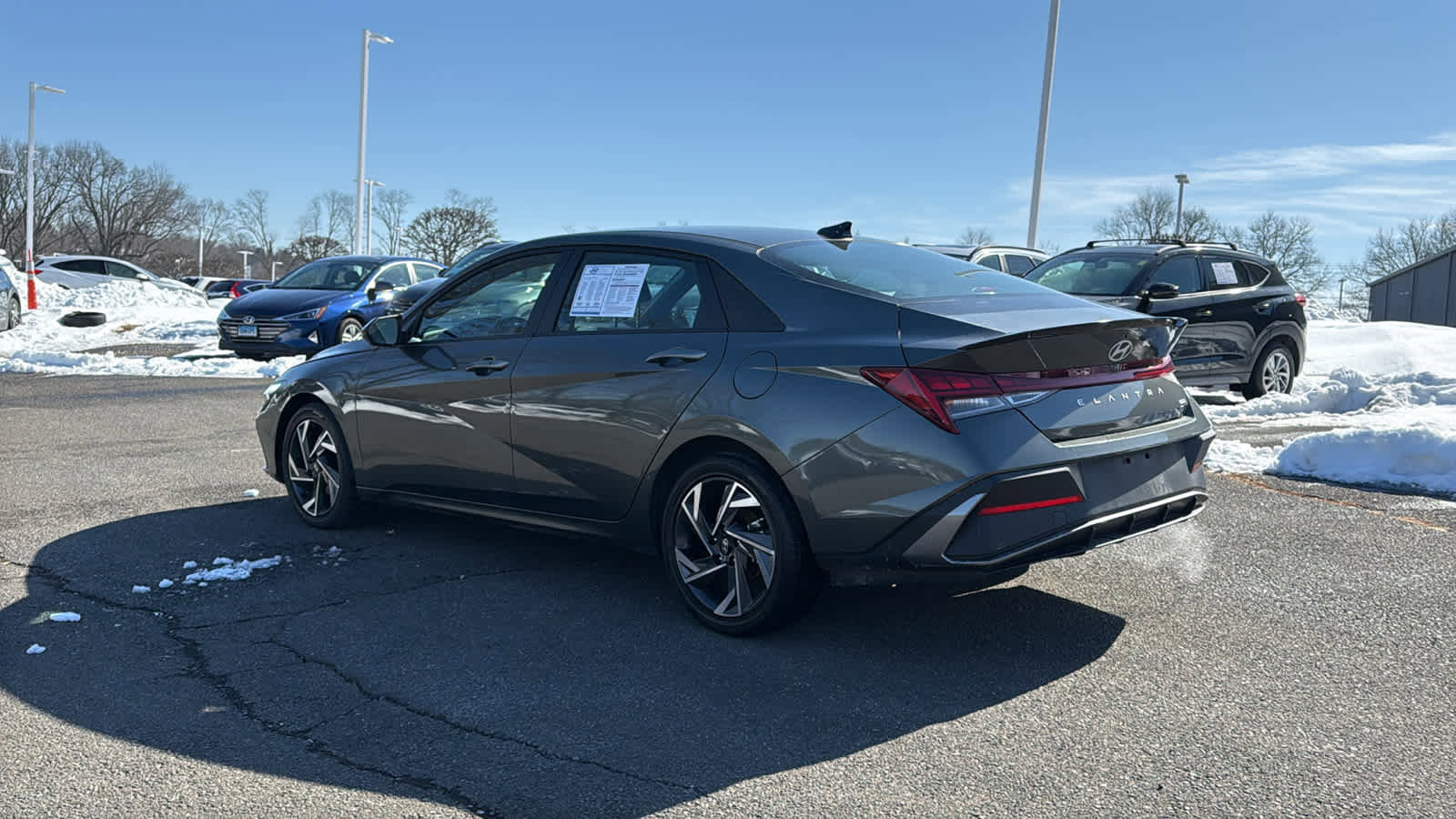 Used 2025 Hyundai Elantra SEL image 8