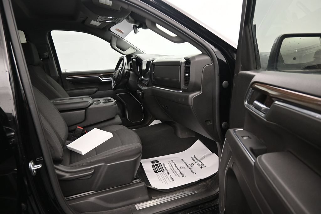 Used 2022 Chevrolet Silverado 1500 LT AWD/4WD image 13
