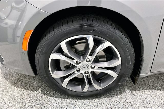 Used 2022 Chrysler Pacifica Pinnacle AWD/4WD image 40