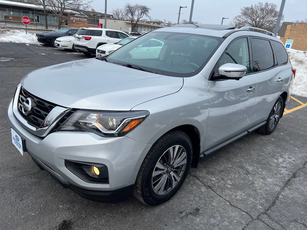 Used 2017 Nissan Pathfinder SL w/ SL Premium Package image 6