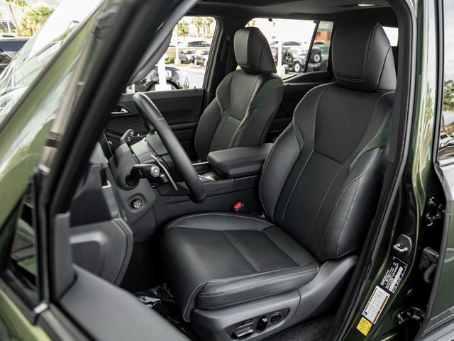 Used 2025 Lexus GX 550 image 12