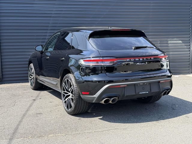 Certified 2023 Porsche Macan S AWD/4WD image 3