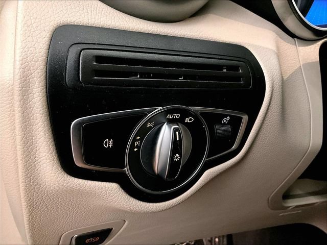 Used 2022 Mercedes-Benz GLC 300 4MATIC image 30