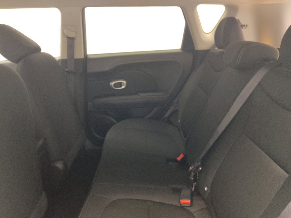 Used 2015 Kia Soul FWD image 17
