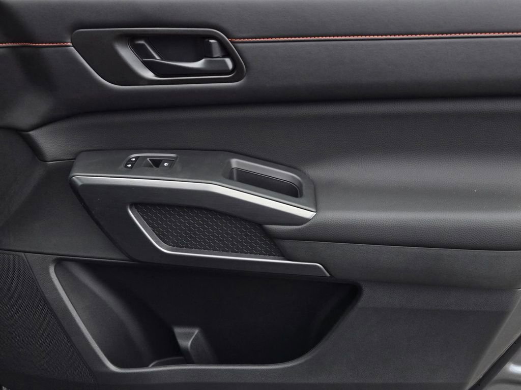 New 2026 Nissan Pathfinder Rock Creek image 8