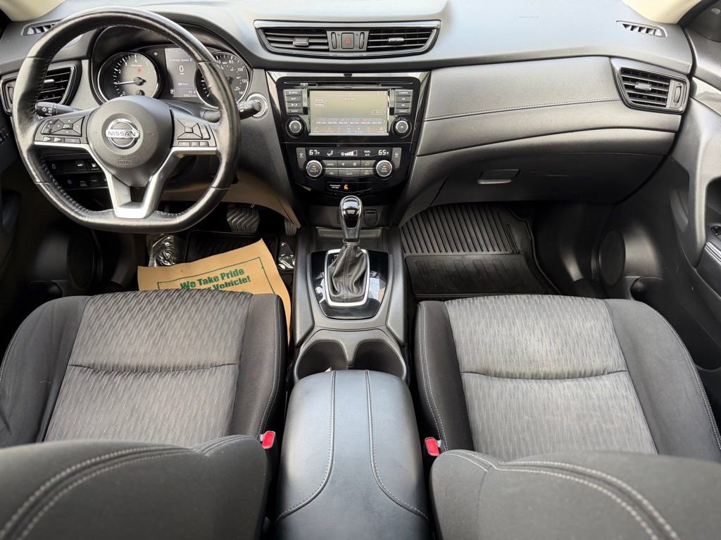 Used 2018 Nissan Rogue SV w/ Sun & Sound Touring Package image 13