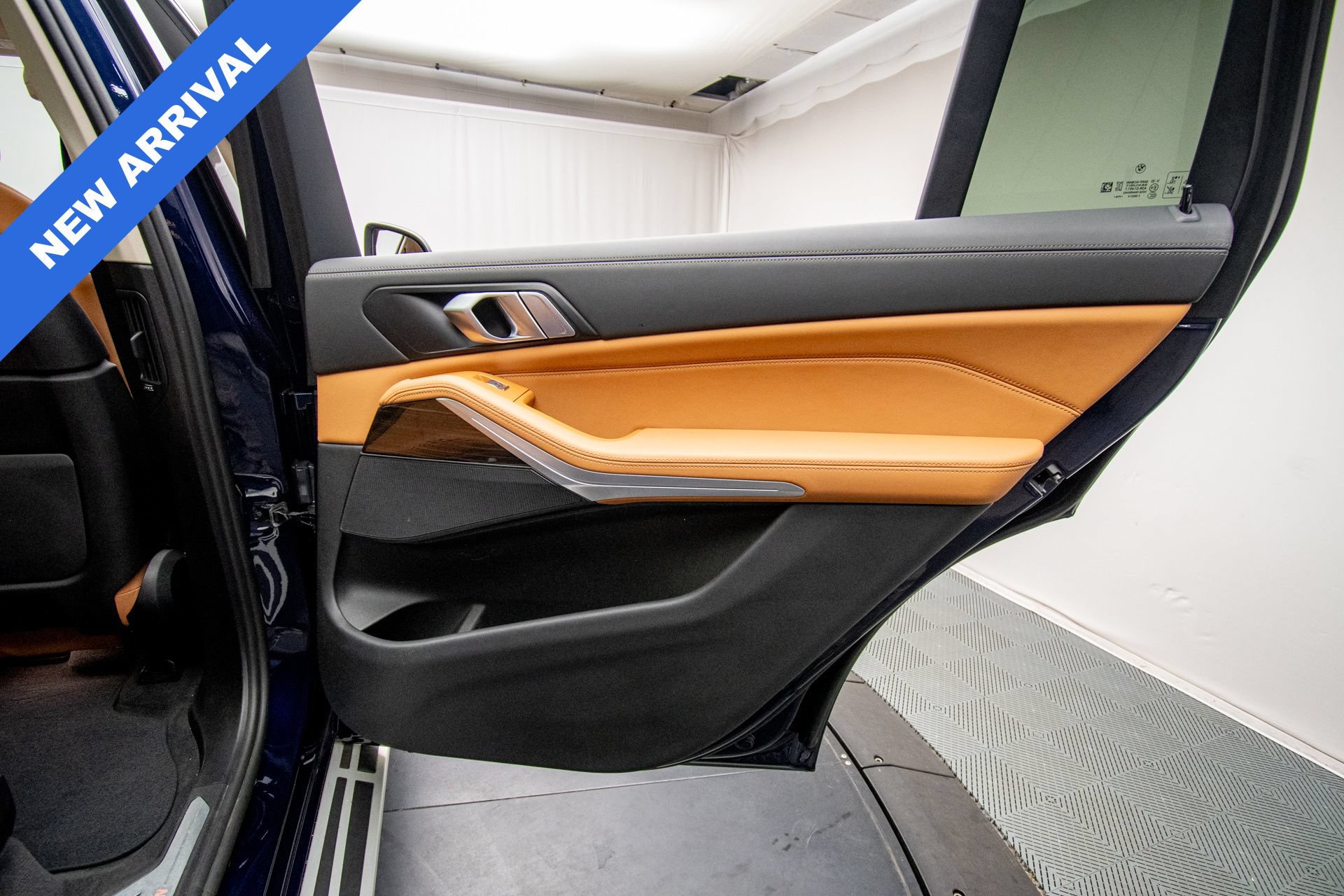 Used 2024 BMW X7 xDrive40i w/ Climate Comfort Package AWD/4WD image 33