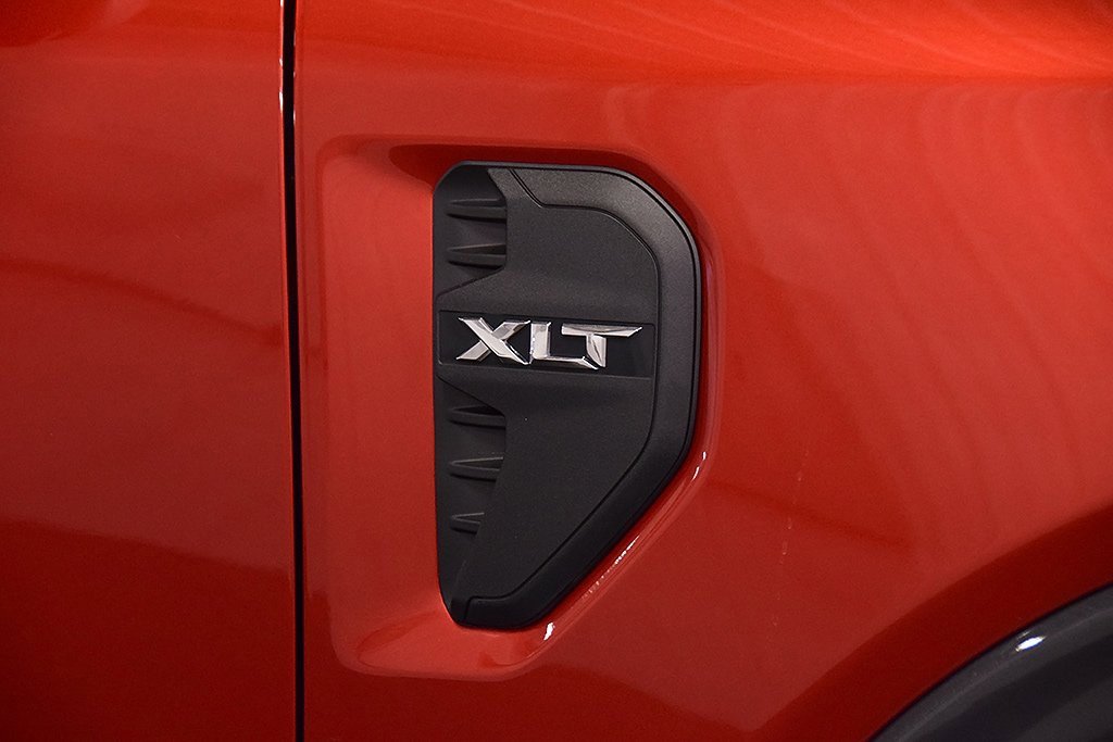 Used 2024 Ford Ranger XLT w/ Technology Package image 12