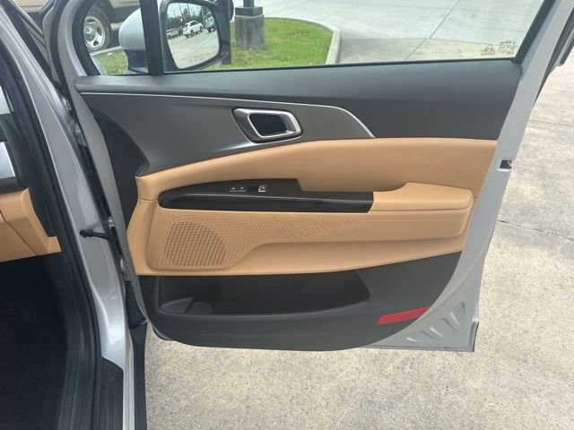 Used 2022 Kia Carnival LX FWD image 36