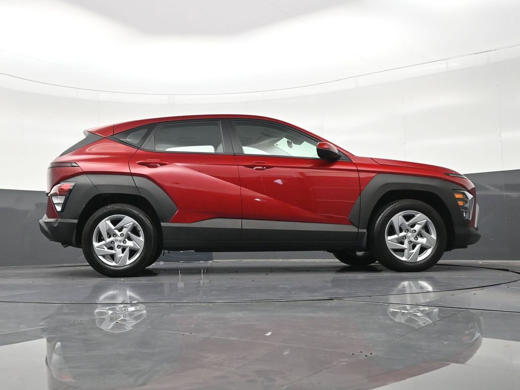 Used 2025 Hyundai Kona SE FWD image 30