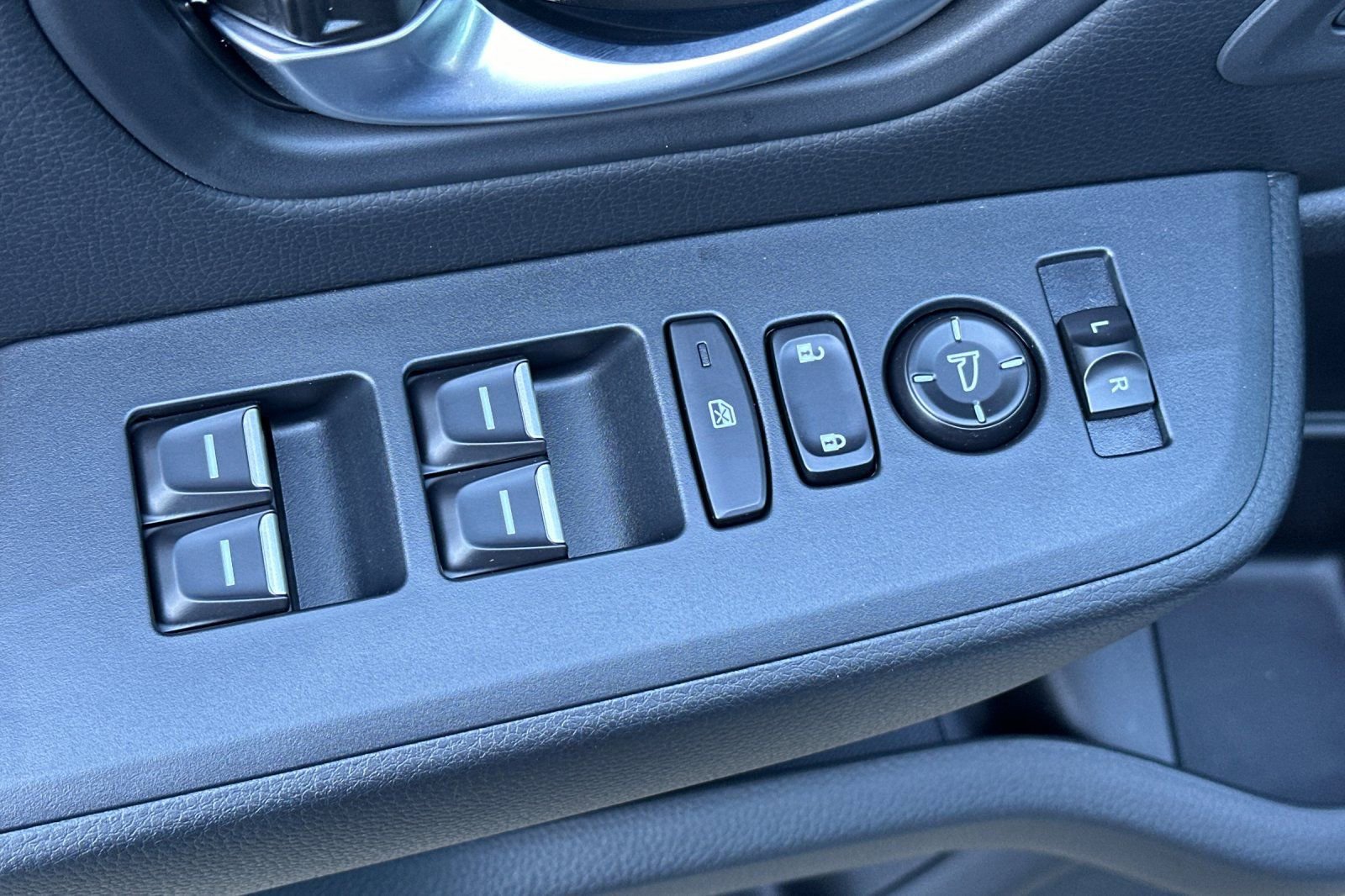 New 2025 Honda Pilot EX-L image 25