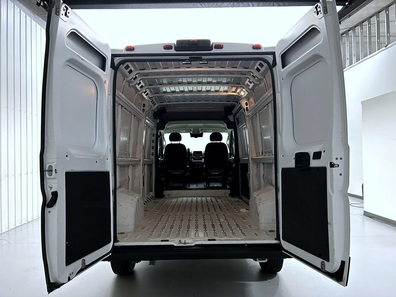 Used 2023 RAM ProMaster 2500 FWD image 19