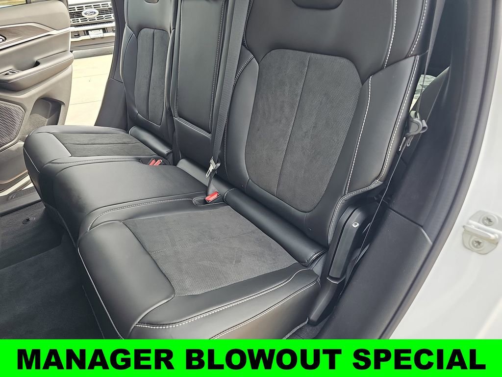 New 2026 Jeep Grand Cherokee Altitude AWD/4WD image 14