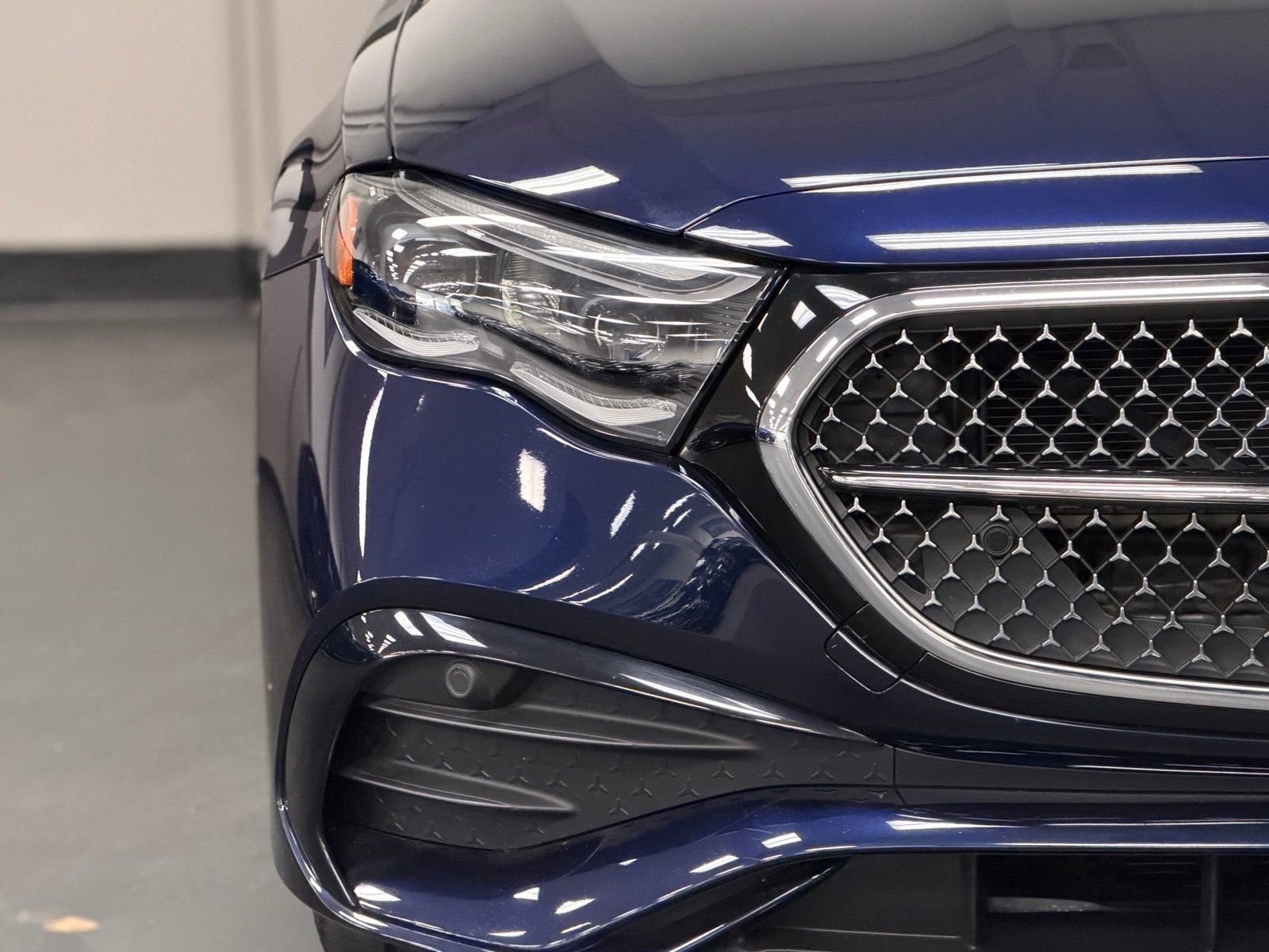 Certified 2025 Mercedes-Benz E 350 4MATIC Sedan image 7