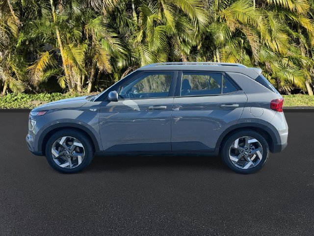 Used 2023 Hyundai Venue SEL FWD image 8