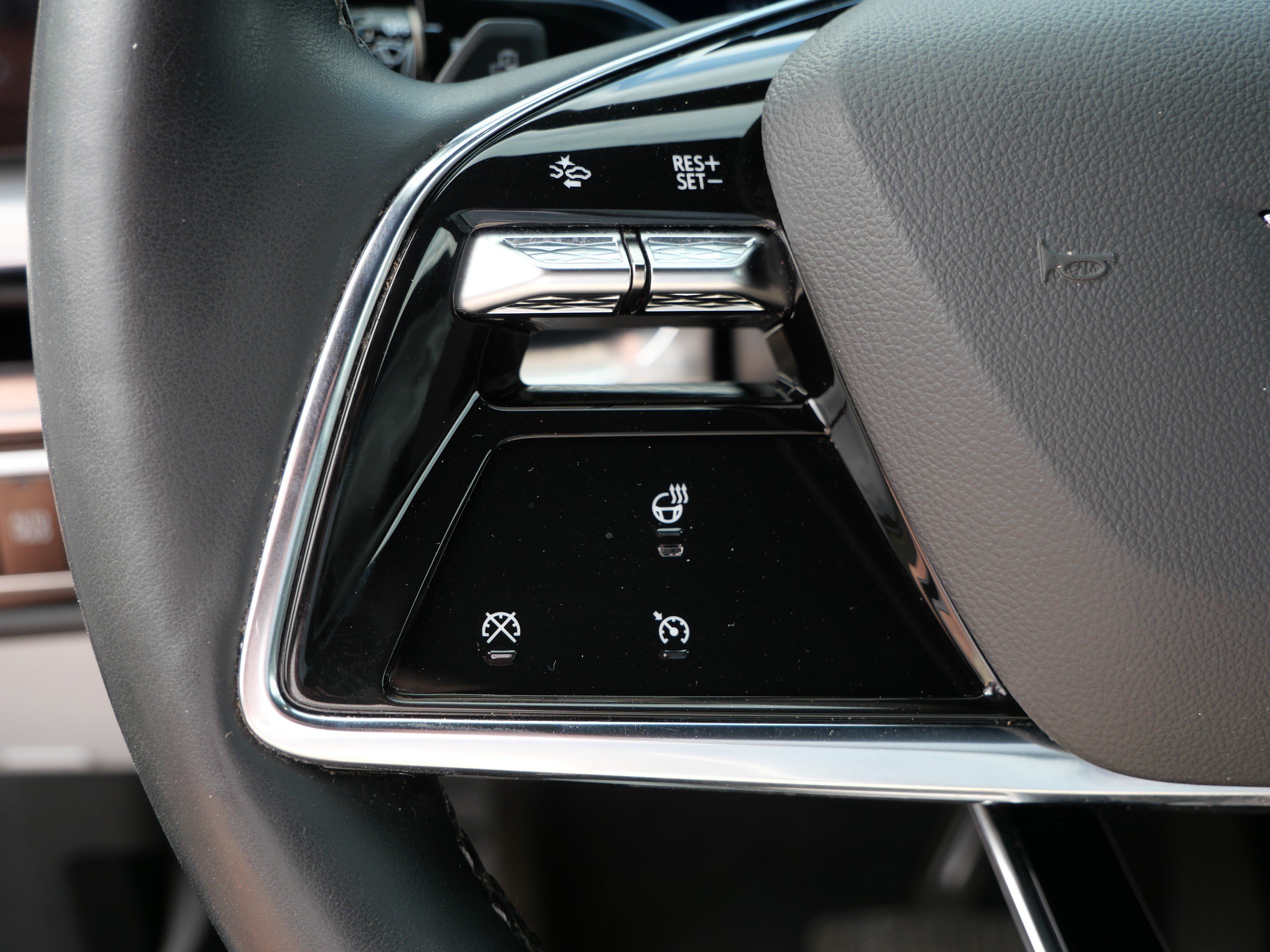 Certified 2024 Cadillac Lyriq Sport AWD/4WD image 27