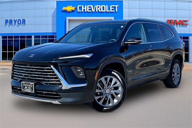 Used 2025 Buick Enclave Preferred image 3